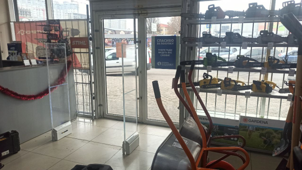 Магазин Кубань Инструмент, г. Краснодар, ул. Уральская 77 - проход 90 см