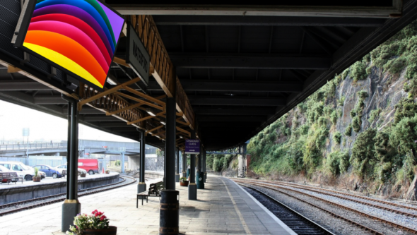 Настенные рекламные экраны для улицы