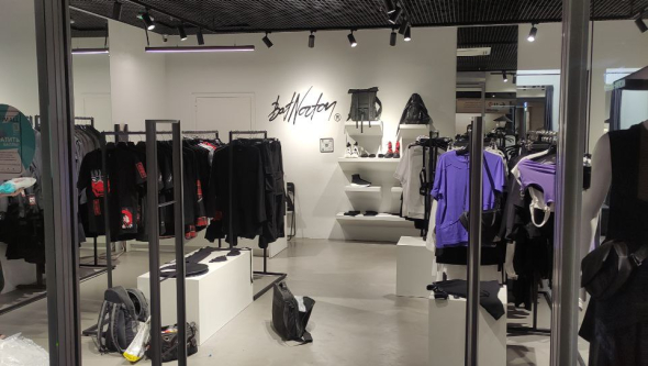 Магазин Bat Norton, г. Москва, ТЦ Афимолл Сити - проход 180 см