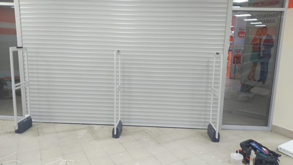 Магазин DNS, г. Куйбышев, Ростовская область - проход 390 см