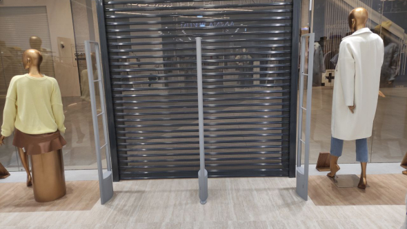 Магазин ANNA PEKUN, г. Москва, ТЦ МЕТРОПОЛИС - проход 220 см