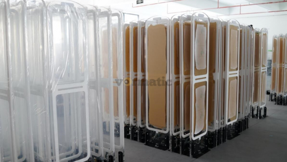 Сборка антикражных систем VORMATIC из акрилового стекла