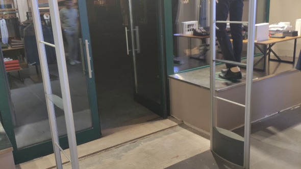 Магазин Damat Tween, г. Москва, Outlet Village Белая Дача - 2 прохода по 180 см