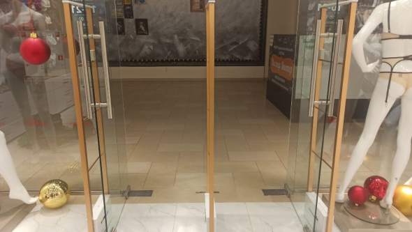 Магазин Милавица, г. Рыбинск, ТРЦ Виконда - проход 180 см