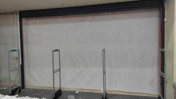 Магазин DNS, г. Долгопрудный, Московская область, ТЦ Конфитюр - проход 5 метров