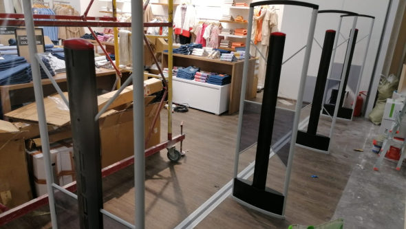 Магазин Кёльн, г. Новосибирск, ТРЦ Аура - проход 610 см