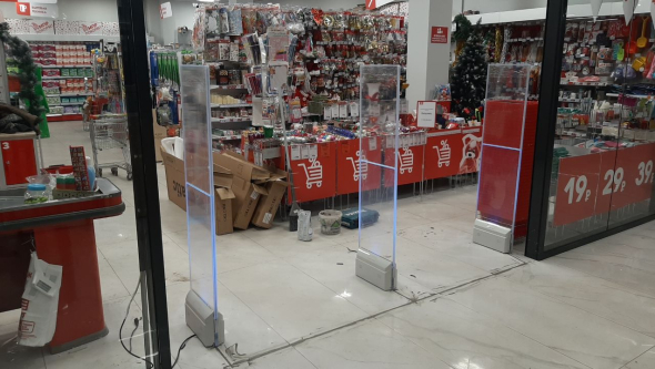 Магазин МПР, г. Воронеж, ТЦ Лазурный - проход 3 метра