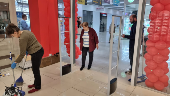 Магазин Capsula, г. Липецк, ТРЦ L'Сити - проход 180 см