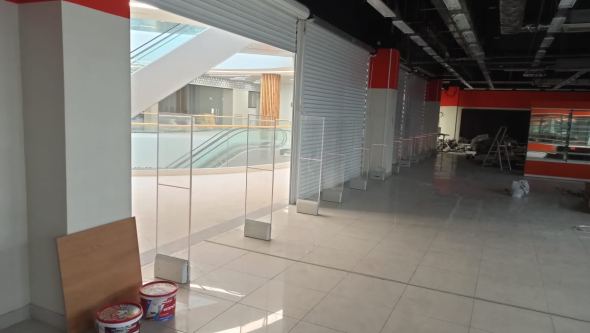 Магазин DNS, г. Тюмень, МФК ARSIB TOWER - проход 16 метров