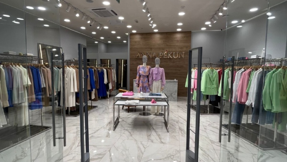Магазин ANNA PEKUN, г. Москва, ТРЦ Павелецкая Плаза - проход 180 см