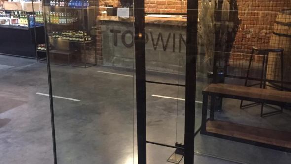 Винотека Top Wine, г. Воронеж - проход 1 метр