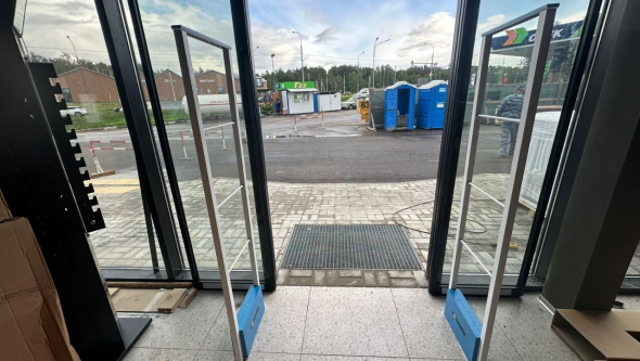 АЗС ГАЗПРОМНЕФТЬ № 649, Московская область, Лобня, Шереметьевское шоссе 3 - проход 1 метр