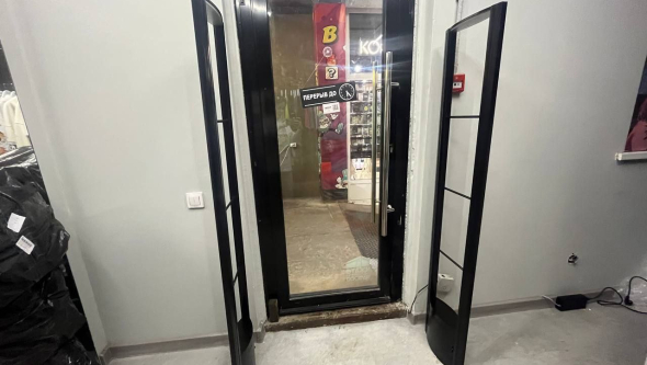 Магазин NIKIFILINI, г. Санкт-Петербург, Лофт Проект Этажи - проход 1 метр