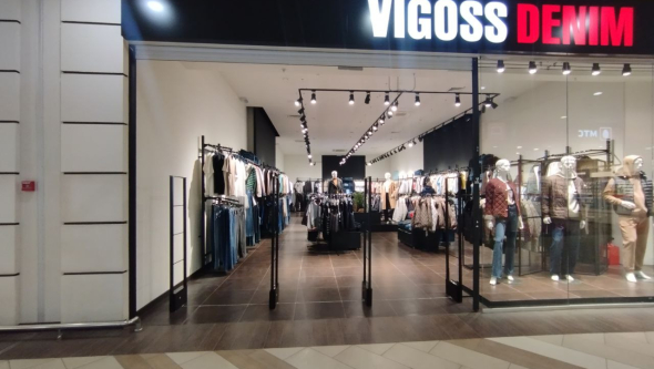 Магазин VIGOSS DENIM, г. Оренбург, ТЦ Гулливер - проход 4 метра