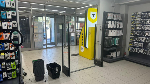 Магазин HOCO, г. Пенза, проспект Строителей 50А - проход 3 метра