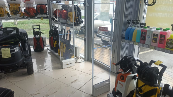 Магазин Кубань Инструмент, г. Славянск-на-Кубани, ул. Пролетарская 1 - проход 90 см