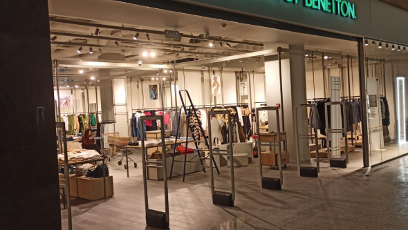 Магазин United Colors of Benetton, г. Нижний Новгород, ТРК Фантастика - проход 8 метров