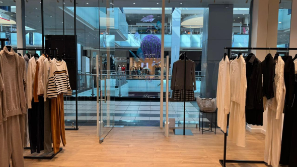 Магазин EsVedra, г. Москва, ТЦ Капитолий - проход 140 см