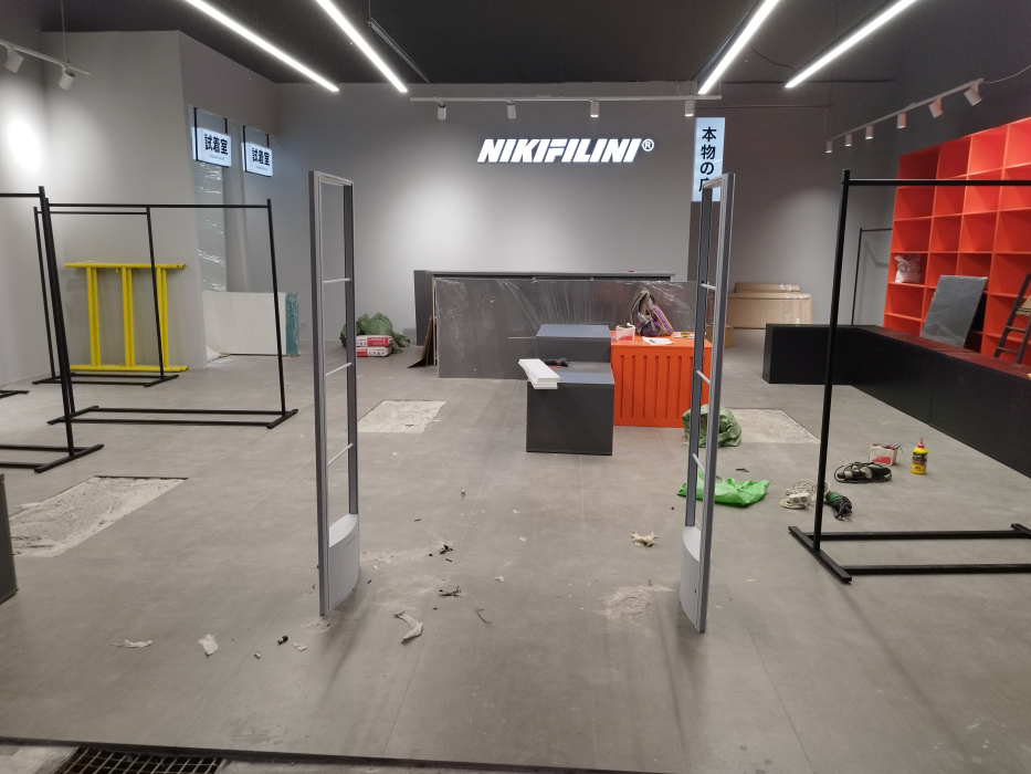 Магазин NIKIFILINI, г. Санкт-Петербург, Севкабель Порт - проход 180 см0