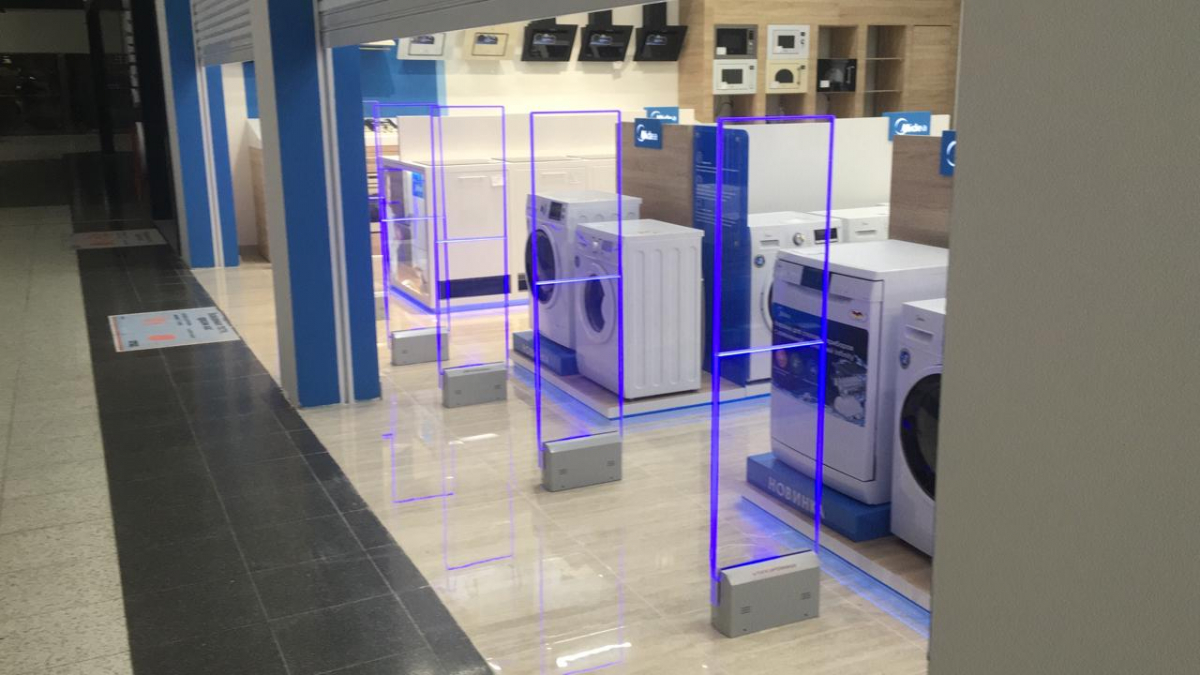 Магазин Midea, г. Самара, ТРК МЕГА - проход 10 метров0