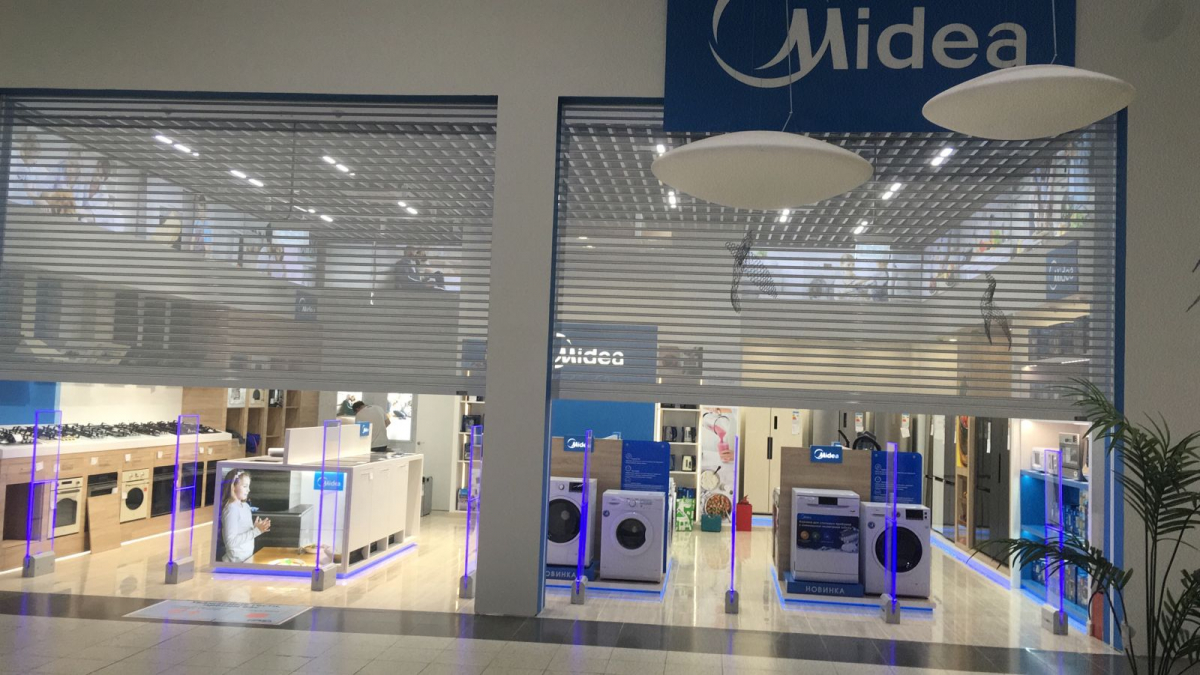 Магазин Midea, г. Самара, ТРК МЕГА - проход 10 метров4