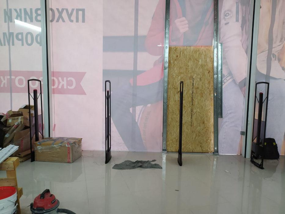 Магазин O’Hara, г. Екатеринбург, ТРЦ Veer Mall - проход 4.5 метров0