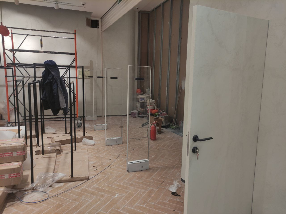 Магазин INNI, г. Москва, ТЦ МЕГА Химки - проход 520 см3