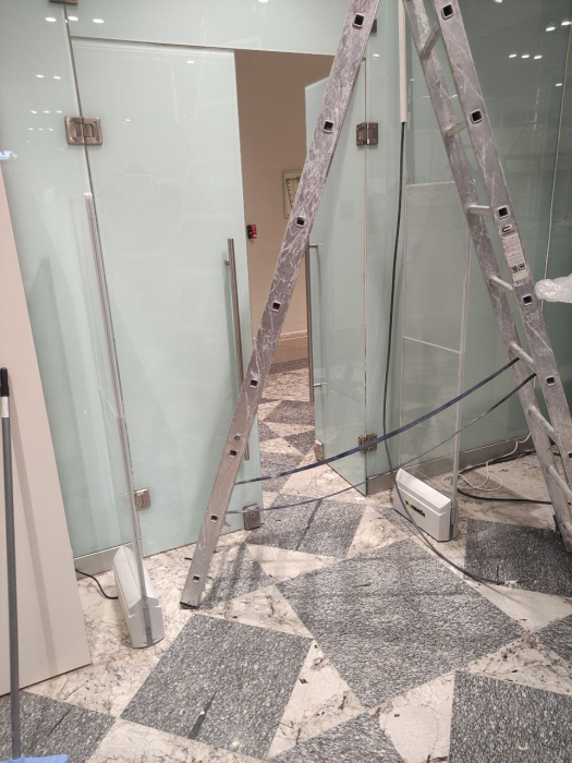 Магазин BY-SHOP, г. Москва, ЦДМ - несколько проходов с разной шириной4