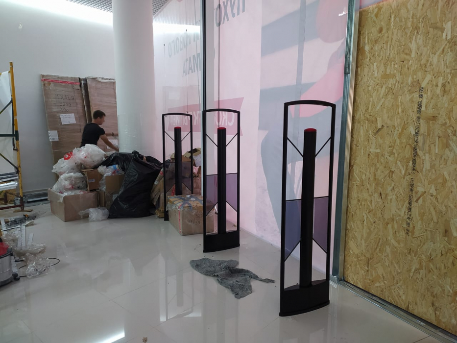 Магазин O’Hara, г. Екатеринбург, ТРЦ Veer Mall - проход 4.5 метров1