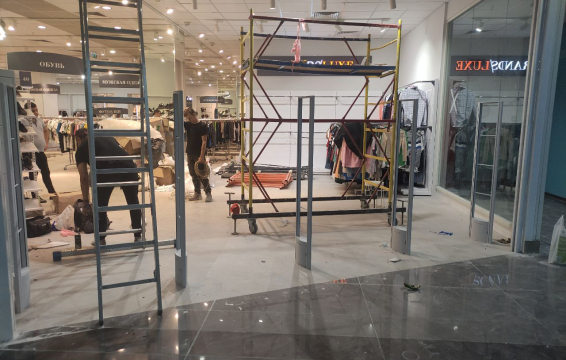 Магазин Brandsmart, г. Москва, ТЦ Водный - проход 480 см