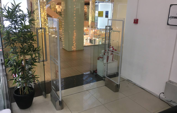 Магазин MY STORE, г. Самара, ТЦ Incube  - проход 140 см