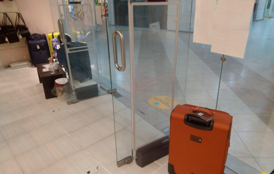 Магазин Империя Сумок, г. Самара, ТЦ Парк Хаус - проход 180 см