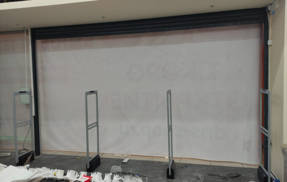 Магазин DNS, г. Долгопрудный, Московская область, ТЦ Конфитюр - проход 5 метров