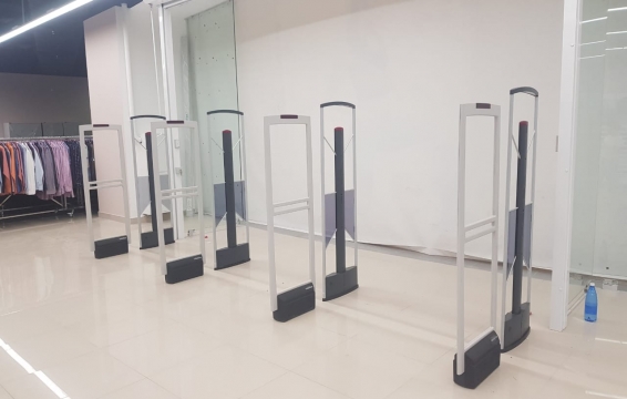 Магазин WOSS Brands Outlet, г. Москва - проход 480 см